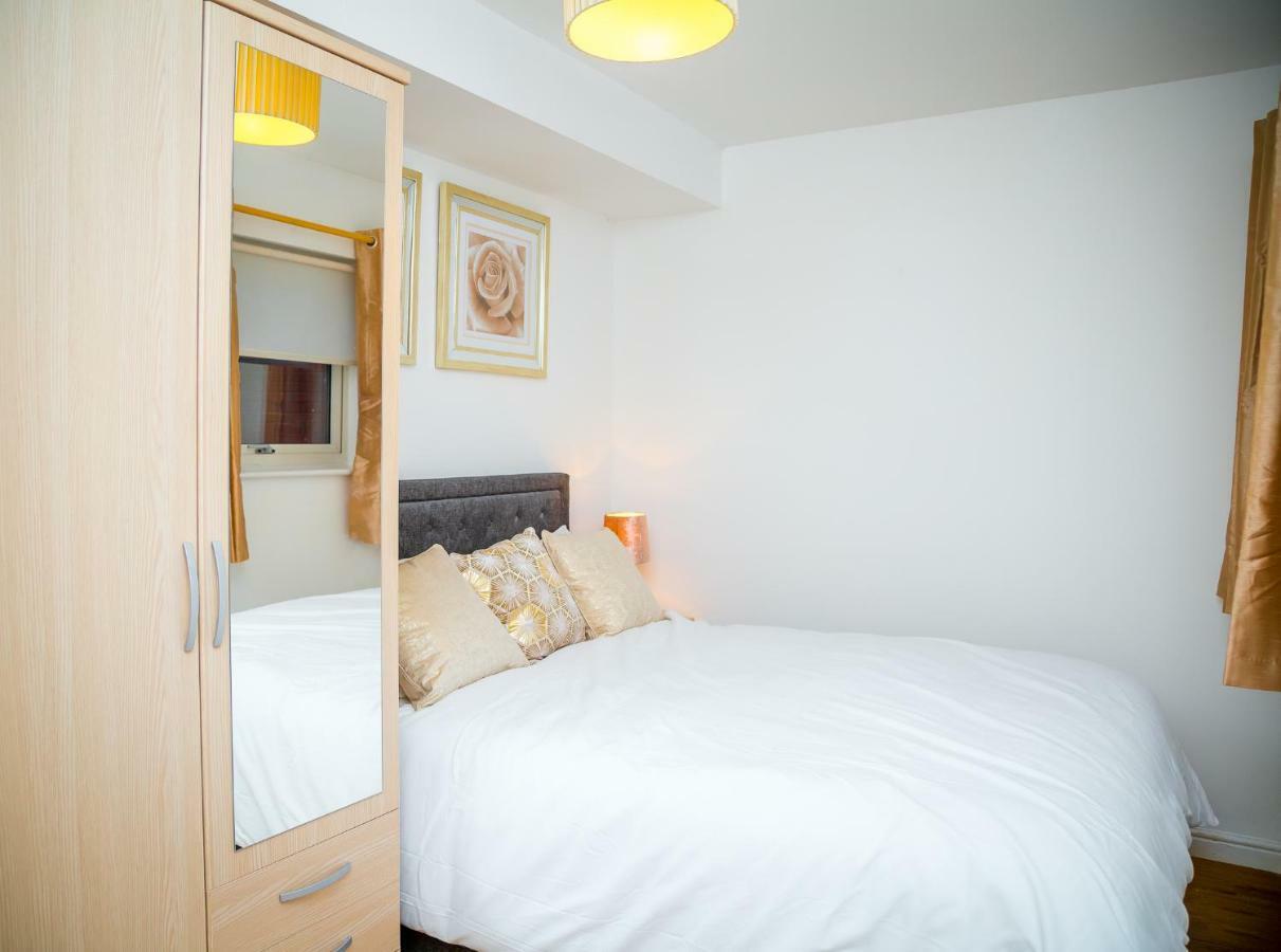 Luxuriant Apartments Northampton Exterior photo